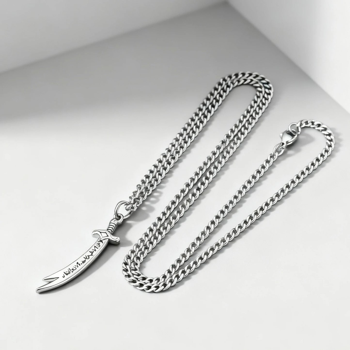 Stainless Steel Zulfiqar Sword Pendant Necklace for Men Women Islamic Arabic Phrases Courage Symbol Jewelry Gifts